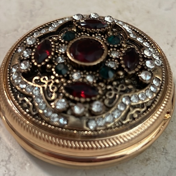 Women’s 32” Pendant Necklace & Hidden Watch. - Picture 5 of 8